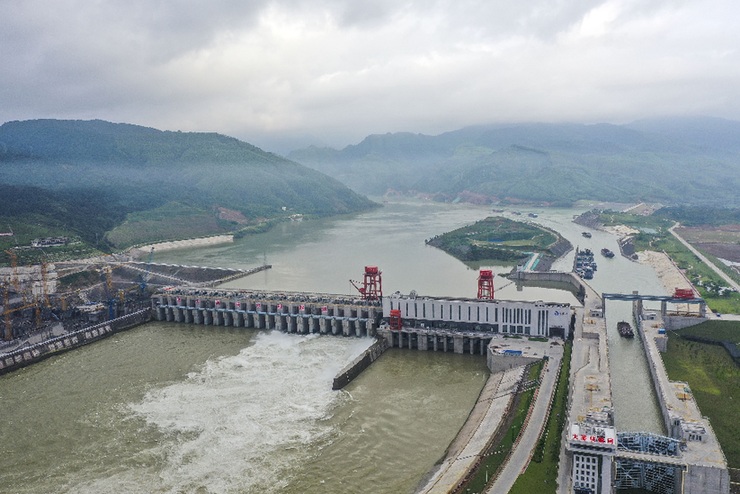 百舸爭流競西江&mdash;&mdash;廣西&ldquo;黃金水道&rdquo;建設助力東西部聯通