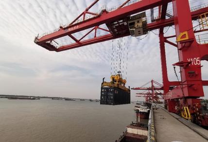 紓困解難、補缺挖潛&mdash;&mdash;制造業一線&ldquo;穩產記&rdquo;