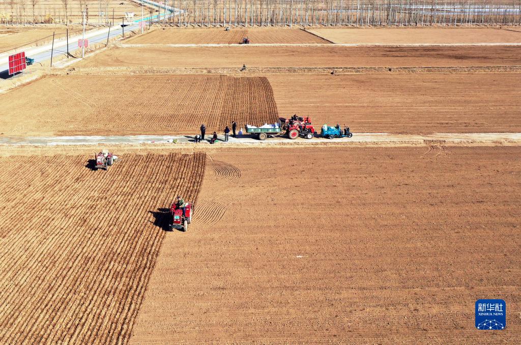 增收動力足　農(nóng)戶種糧忙&mdash;&mdash;內(nèi)蒙古河套地區(qū)春播見聞