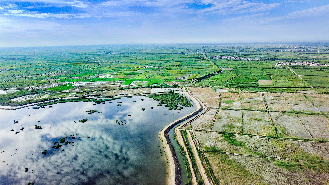 落霞與孤鶩齊飛　秋水共長天一色&mdash;&mdash;內蒙古烏梁素海流域生態(tài)治理修復工程見聞