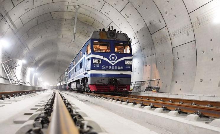 百年&ldquo;筑夢&rdquo;　京張高鐵實現全線軌道貫通